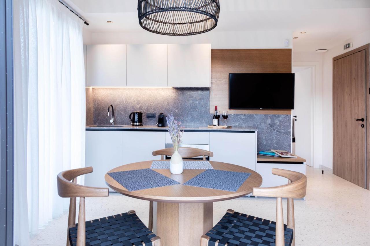 Elmaral Living Experience "Adults Only" Apartment อาเยีย เปลาเยีย ภายนอก รูปภาพ