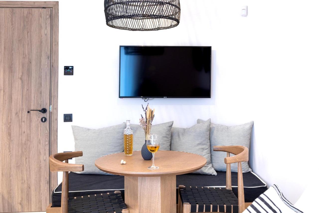 Elmaral Living Experience "Adults Only" Apartment อาเยีย เปลาเยีย ภายนอก รูปภาพ