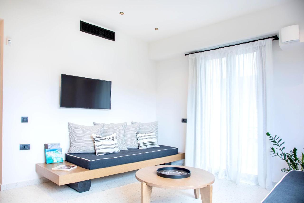 Elmaral Living Experience "Adults Only" Apartment อาเยีย เปลาเยีย ภายนอก รูปภาพ